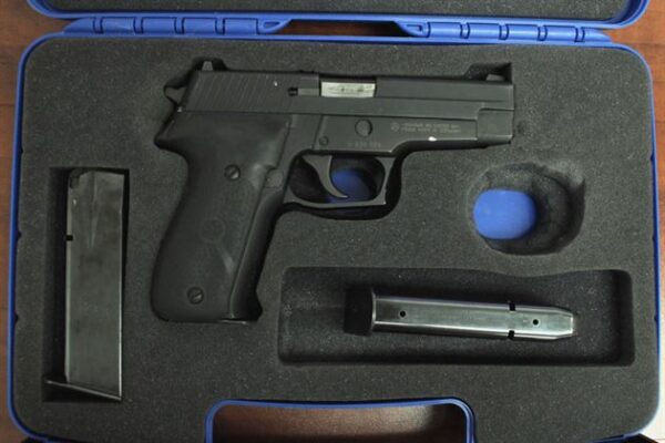 Sig Sauer P226 40 S&W Used Police Trade-Ins with 3 Magazines and Original Case